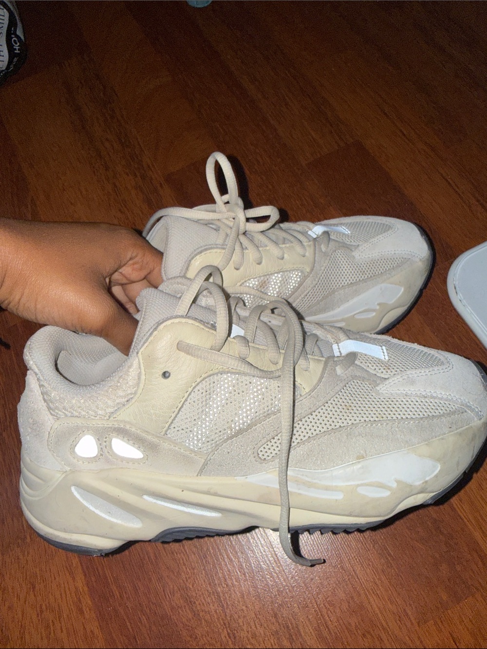 Yeezy Light Beige/Off-White Knit Low-Top Sneaker